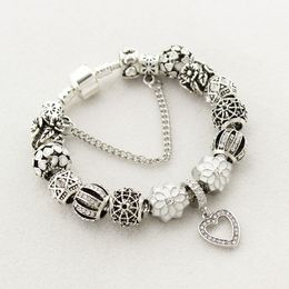 Strands bracelet of fashionable and pure black and white collocation is DIY hollow out set diamond to beaded hand catenary