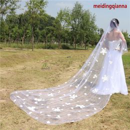 New Elegant Designer Satin Flower Real Picture One Layer Pencil Edge Wedding Veils White Champagne Meidingqianna Cathedral Length Alloy Comb