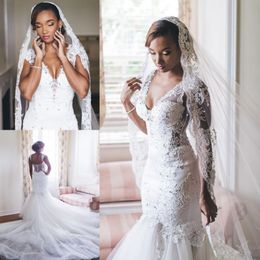 Fabulous Beaded Mermaid Lace Wedding Dresses Plunging Neck Appliqued Bridal Gowns Court Train Tulle Trumpet robe de mariée