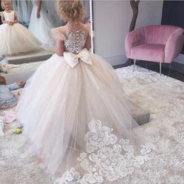 2020 New Princess Flower Girls Dresses Weddings Jewel Tulle Lace Appliques Button Back With Big Bow Birthday Children Girl Pageant Gowns