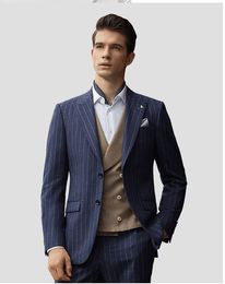 Handsome Two Buttons Groomsmen Peak Lapel Groom Tuxedos Men Suits Wedding/Prom/Dinner Best Man Blazer(Jacket+Pants+Tie+Vest) 678
