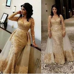 2022 Evening dresses Glitter Gold Arabic Sheer Long Sleeves Lace Mermaid Prom Dresses V Neck Tulle Applique Over Skirt Formal Party Gowns GB0902