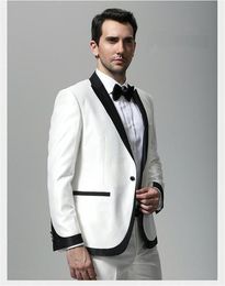 New Arrival Groomsmen White Groom Tuxedos Peak Black Lapel Men Suits Wedding Best Man Bridegroom Blazer (Jacket + Pants + Tie) L276