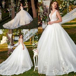 Plus Size Beading Weeding Dresses Ball Gown V Neck Backless Bridal Gowns Lace Appliques Puffy Sweep Train Wedding Dress robes de soirée