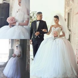 2019 New Modest Arabic Ball Gown Wedding Dresses Plus Size Sweetheart Lace Applique Puffy Tulle Sleeveless Floor Length Formal Bridal Gowns