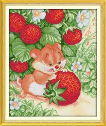 Elephant rat picking strawberr Handmade Cross Stitch Craft Tools Embroidery Needlework sets counted print on canvas DMC 14CT 11CT Home decor paintings