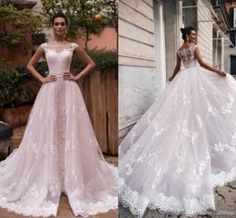 2019 Capped Sleeves A Line Wedding Dresses with Detachable Train Sheer Neck Lace Appliques Beach Bridal Gowns Wedding Dress Robe De Mariée