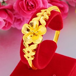 Flower Blossom Design 18K Yellow Gold Filled Beautiful Womens Bangle Adjust Bracelet Gift