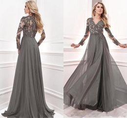 Plus Size Mother Of The Bride Dresses Lace Applique Long Sleeve V Neck Wedding Guest Dress Beading Evening Party Formal Gowns