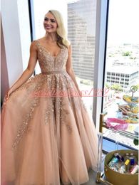 Beautiful Arabic V-Neck Evening Dresses Lace Sleeveless A-Line Tulle Vestidos De Festa Plus Size Pageant Formal Guest Gowns Long Party Prom