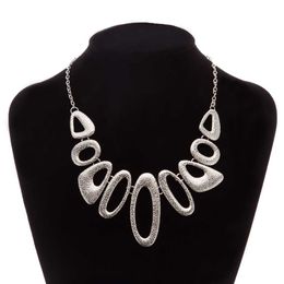 Neue Metall Halskette Mode weibliche kurze Absatz Schlüsselbein Halskette Persönlichkeit geometrisches Geschenk