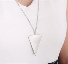 Pendant Necklaces Punk Gold Silver Black Long Necklace Fashion Womens Triangle Pendants Chain Sweater Necklace Jewelry 3 Colors WCW102