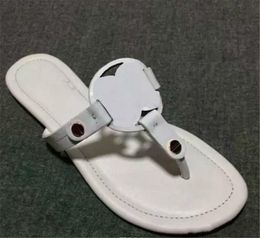 Venda Quente-Genuíno Sandálias De Couro Ao Ar Livre Praia Flip Flop Flop Flat Slippers Casual Mocassins Lady Mulheres Sapatos SZ 35-42