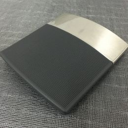 Custodia protettiva per contenitore di stoccaggio di sigarette portatile in acciaio inossidabile di forma speciale in metallo Design innovativo per strumento per fumatori