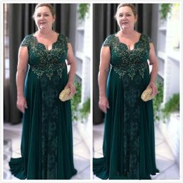 Hunter Green Plus Size Mother Of Bride Dresses Lace Beaded Crystals Mother Of Groom Dresses Chiffon Evening Dresses Formal Party Gowns
