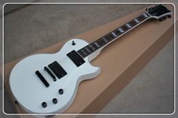 6 Strings White Body 22 Frets Mahogany Body Black Hardware Fixed Bridge Electric Guitar with Rosewood Fingerboard