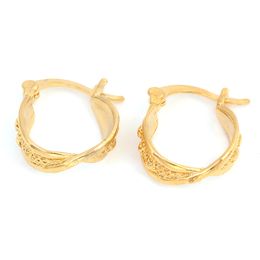 Cute Twist Bonded Stardust Heart Engraved Round Gold Plated Clip Hoop Earring