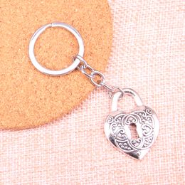 New Keychain 32*22mm heart lock Pendants DIY Men Car Key Chain Ring Holder Keyring Souvenir Jewelry Gift