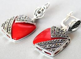 Encanto de gancho de plata 925 Coral rojo joyas pendientes 1"