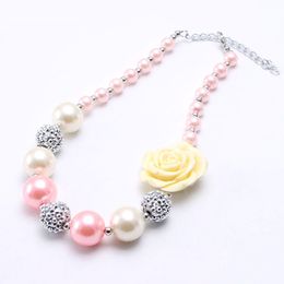 Newest cute girls chunky flower necklace handmade pink bubblegum beaded necklace for children gift kids Jewellery gift
