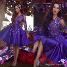 Royal Arabic Sexy Short Homecoming Dresses New Vintage 라인 깎아 지른 목이 긴 소매 애플리케이드 테일 댄스 파티 가운 맞춤형 Pplique