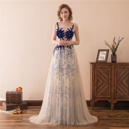 2019 Newest Big Blue Button Crystal Tulle Evening Dresses With Scoop Prom Dress Plus Size Formal Party Gown AL84