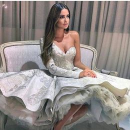 Stunning Lace Long Sleeves Prom Dresses One Shoulder Tiered Evening Gowns Plus Size Knee Length Tulle Appliqued Formal Dress 407