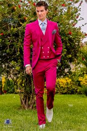 Fashionable One Button Groomsmen Peak Lapel Groom Tuxedos Men Suits Wedding/Prom/Dinner Best Man Blazer(Jacket+Pants+Tie+Vest) 589