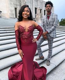 2019 Deep Burgundy Sheer V Neck Satin Mermaid Long Prom Dresses Long Sleeves Lace Applique Top Sweep Train Formal Party Evening Dresses