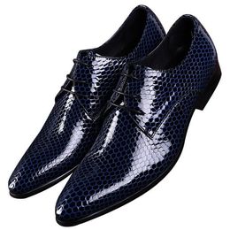 Black / Blue Serpentine Pointed Toe Prom Shoes Mens Business Dress Shoes Patent Leather Groom Shoes