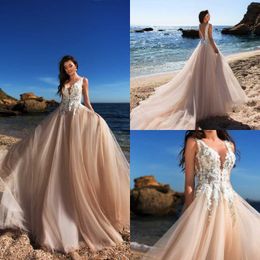 Vintage A Line Wedding Dresses Lace Appliqued V Neck Bohemian Bridal Gowns Tulle Beach Wedding Dress