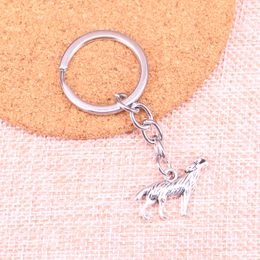 New Keychain 26*20mm howling wolf Pendants DIY Men Car Key Chain Ring Holder Keyring Souvenir Jewellery Gift