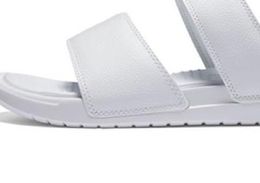 Designer-en Sandali di gomma estivi Scivolo da spiaggia Pantofole con graffi alla moda Scarpe da interno per esterni Taglia EUR 36-45