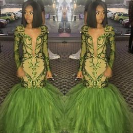 Green Mermaid Prom Dresses 2019 South African Lace Appliques Long Sleeves Evening Dress Sexy Revealing Sweep Train Cocktail Party Dress