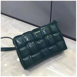 2021 Handbag Leather Plaid Shoulder Handbags S Women Woven Messenger Bag Leisure Temperament Pleated Bags Cow And Pillow Purse Npkko