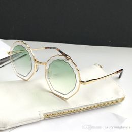 Sunglasses For Women Fashion Deisng Irregular Frame UV400 Len Summer Style Favourite Type Designer Face Come With Case