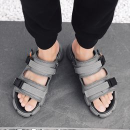 Vendita calda-2019 estate sandali casual casual da uomo traspirante koreantoe spiaggia sandali da uomo taglia 39-44