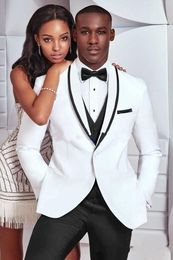 New Trendy Design One Button White Groom Tuxedos Groomsmen Shawl Lapel Best Man Suits Mens Wedding Blazer Suits (Jacket+Pants+Vest+Tie) 1053