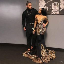 2020 African Black Prom Dresses With Gold Appliques Sequins V Neck Short Sleeve Mermaid Party Dress Court Train Evening Gowns334M