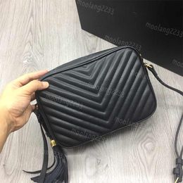 Hot Wholesale designer handbags v Zig Zag shoulder bag lou camping bag in leather quilted High quality messenger bag women purses M57700-1