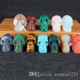 -Crâne de pierre naturelle Colliers Pendentif avec des chaînes en cuir Cristal Agate Jade Turquoise Sculpture squelette tête pierres précieuses en gros