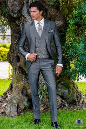 Fashionable One Button Groomsmen Peak Lapel Groom Tuxedos Men Suits Wedding/Prom/Dinner Best Man Blazer(Jacket+Pants+Tie+Vest) 742