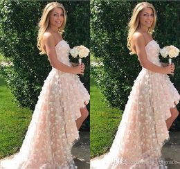 2019 trägerloses Hochzeitskleid, elegantes High-Low-Blumenapplikationen, Landgarten-Braut-Brautkleid nach Maß in Übergröße
