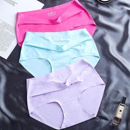 Mid-waist sexy woman briefs one-piece seamless underwear female new breathable ice silk underwear cotton file plus size underwear