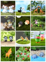 Mini Figurines Hippocampus Starfish Ladybug Snail Owl Tortoise Dogs Micro Landscape Resin Craft Dollhouse Fairy Garden Ornaments Decoration