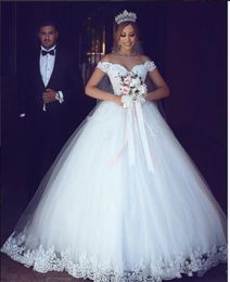 2024 New Arabic Ball Gown Wedding Dresses Off Shoulder Sweetheart Lace Appliques Beaded Puffy Tulle Floor Length Plus Size Bridal Gowns 403