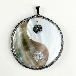 Yin Yang Pendant Natural Black and White Handmade Metal Crystal Pave Sea Shell Pendants 5 Pieces