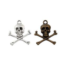christmas silver charm UK - 100Pcs   lots Pirate Skull Charms Pendants Alloy jewelry DIY Fit Bracelets Necklace Earrings Antique silver   bronze 21*24mm A-335