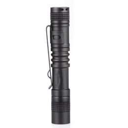 Pen Clip LED Torcia mini Funzionamento a batteria 300LM Pen Light Pen Light Pocket Lampada da esterno impermeabile per torcia