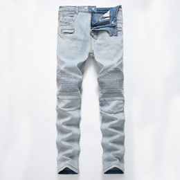 Designer di jeans leggeri piegati maschili da uomo pantaloni lunghi con buchi in aumento a medio dimensione dritta 28-40 solido di alta qualità